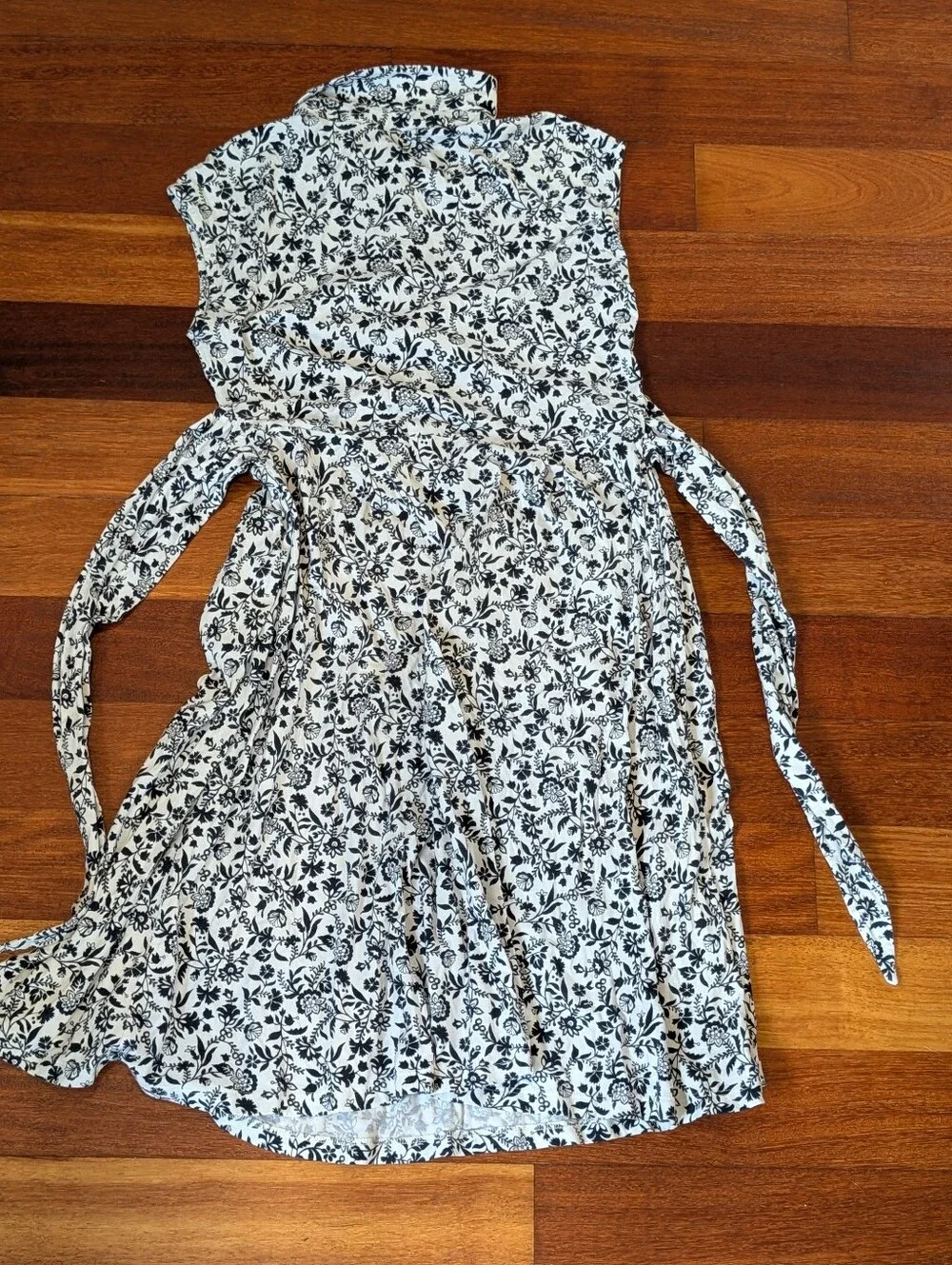 Boden Navy And White Floral Midi Button-Front Dress - Picture 7 of 8